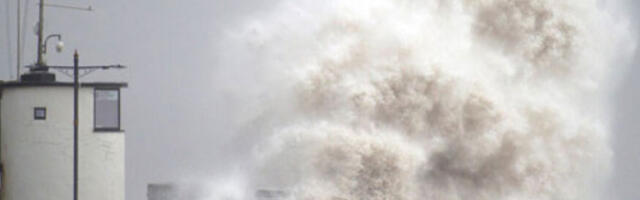 У Британији издата упозорења на поплаве, очекују се и нове падавине