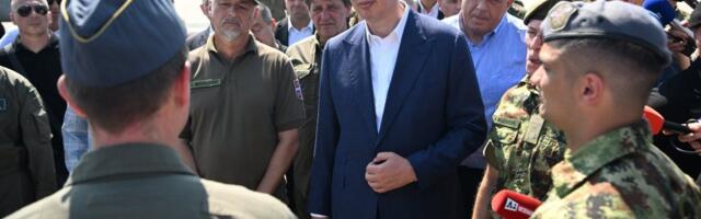 Šok brojka! Vučić otkrio koliko je listića ubačeno u kutije na velikom skupu u Beogradu: "Pročitaću poruke građana"