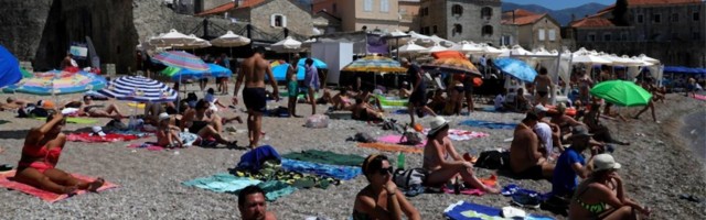 Prvi put u životu sam otišla u Budvu i imam samo jednu stvar da vam kažem o tamošnjem noćnom životu