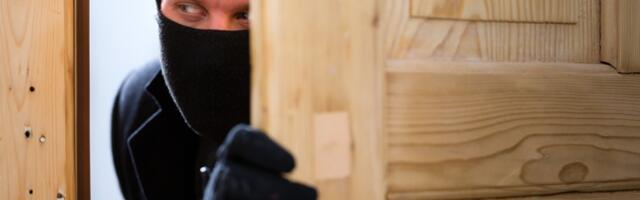 9 STVARI koje stručnjaci za bezbednost nikada ne rade kada napuštaju svoju kuću