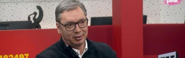 FOLIRAJU DA IH NE INTERESUJE POLITIKA: Prizivaju krvoproliće jer znaju da je ceo Pionirski park zauzet legalnim skupom