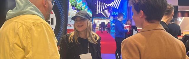 Dole sportske patike, gore elegantni sako: Anica Dobra iznenadila izdanjem na premijeri filma!