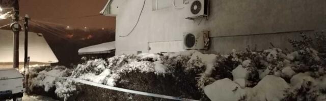 "PUCAO NA BABU I DEDU ZBOG DELA KUĆE KOJI SU MU DUGOVALI!?" Najnoviji detalji krvavog pira na Zvezdari: Roditelji ih ostavili kao male, majka ima novu porodicu