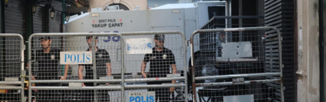 (узнемирујући снимак) Бивши ученик отворио ватру у школи, најмање 16 рањених