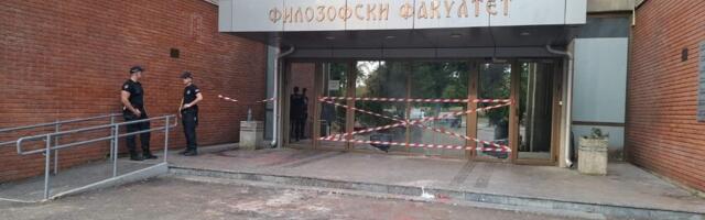 Na Filozofskom fakultetu u Novom Sadu portirska služba upisuje profesore pri ulasku u zgradu