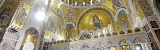 OČUVAJMO SVOJE ZDRAVLJE I SAČUVAJMO DURGE!  Božićna polsanica Srpske pravoslavne crkve!