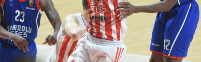 CRVENO NA BELO Kako je igrala Zvezda + STATISTIKA: Kalinić tipično pobednički, tim nije odustajao kada je bilo najteže