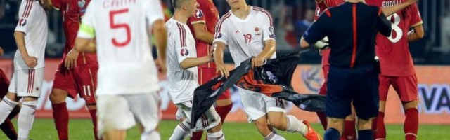 (FOTO) U ALBANSKOM DRESU USRED BEOGRADA! Ljudi zgranuti, pitaju se da li mu se nešto desilo...