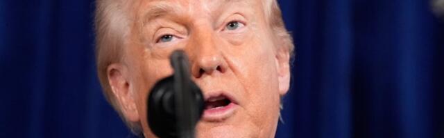 KO JE OVAJ ČOVEK? Donald Tramp uslikan bez šminke, kao da je NEKO DRUGI na fotografiji (FOTO)