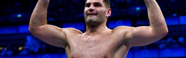 Surovi Filip Hrgović! Hrvat brutalno isprebijao Britanca, Alenov trener morao da baci peškir!