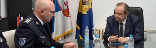 Dačić obišao pripadnike MUP u Prokuplju: "Poseban naglasak stavljamo na Sektor za vanredne situaciјe" (FOTO)