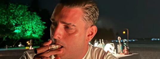 Darko Lazić sedam dana nosi iste gaće: Pevač u problemu, za sve je kriva ona (VIDEO)