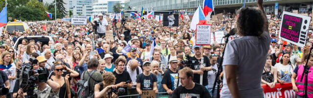 PROTESTI U PRAGU: Hiljade Čeha ponovo na ulicama, vlada želi da preuzme kontrolu nad javnim servisom