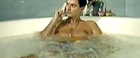 LEŽI U ĐAKUZIJU, NA NJEMU ZLATNA KAJLA, A TATA RADI ZA SLUŽBU! Ko je bio žestoki Bojan iz 90-ih! Na nezvane goste puštao pravog vuka, izrešetan u svom jaguaru
