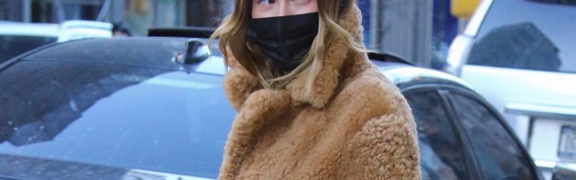 Hailey Bieber fura teddy trend bolje od svih