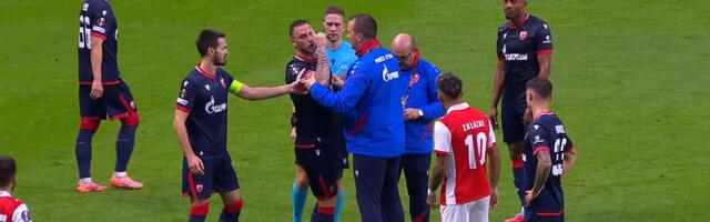 EMOTIVNE SCENE NAKON TEŠKOG PORAZA: Arnautović na štakama došao do Delija! (VIDEO)
