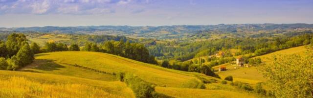 Muka nam je od gužve, hoćemo mir: Mladi sve više hrle u srpska sela - Ovo su njihova iskustva (ANKETA)