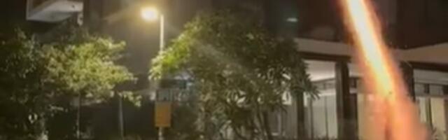 Horor scene: Navijači hoće da najure srpskog trenera! Pirotehnikom mu gađali stan /VIDEO/