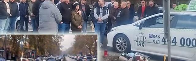 "Zarađivao je za hleb i stradao na poslu": Taksisti u Novom Sadu odali počast poginulom kolegi (VIDEO)