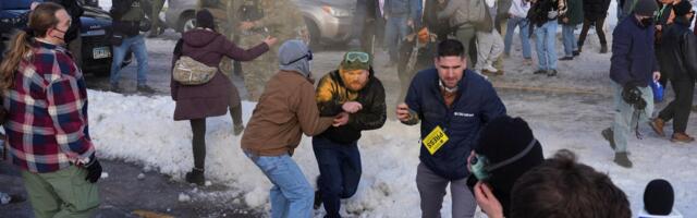 Američki imigracioni agent ubio ženu u Mineapolisu, Bela kuća na udaru