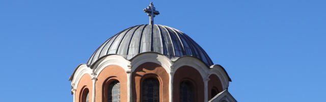 Legenda kaže da ovaj srpski manastir krije zakopano blago! Ovde se deca krste u ledenoj vodi, a jedno intrigira