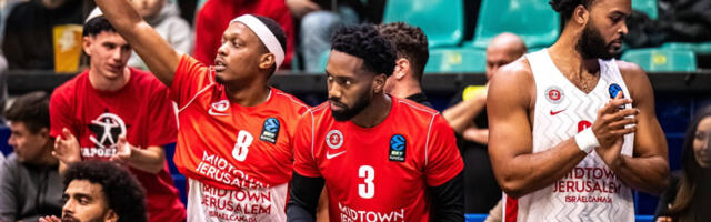 Uspešno evakuisani - Košarkaši Hapoela sleteli u Beograd