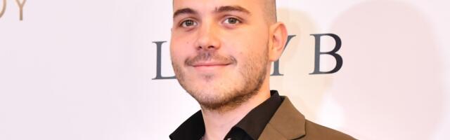 BRENIN SIN JE OSTAVIO ZBOG INTIMNIH SCENA, ona sad zavodi sa VRELIM DEKOLTEOM: Glumica (34) ima 2 fakultetske diplome i važi za najlepšu devojku sa Kosova