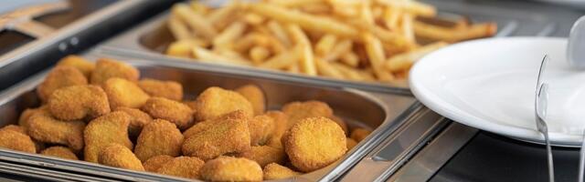 Engleska zabranjuje nezdravu hranu u školama u borbi protiv gojaznosti dece