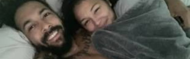 Jedan srećni momak objašnjava kako izgleda život u trojci