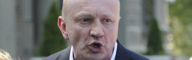 ĐILASOVCI UDARILI NA NAŠ NAROD, PA VREĐALI I PITALI VUČIĆA: Šta se mešaš kad ROSU hapsi srpske švercere?