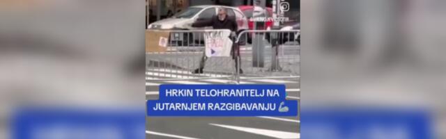 HRKIN TELOHRANITELJ NA JUTARNJEM RAZGIBAVANJU Nasred prelaza se potukao sa vazduhom! Pogledajte šta sve ovaj &quot;nindža&quot; zna (VIDEO)