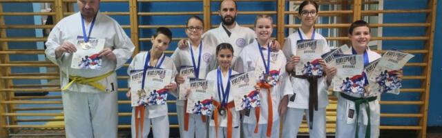 Karate centar DBA osvojio 13 medalja na Kupu Srbije u Lajkovcu