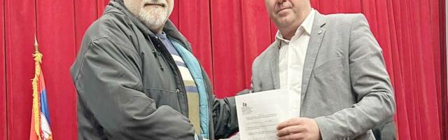 Voćari, vinogradari i pčelari dobili ugovore o subveciji iz vlasotinačke opštine