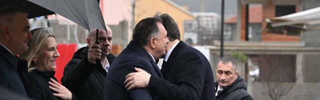 Vučić iznenada sa Dodikom, naočare na popravci