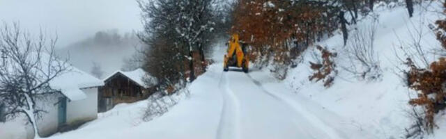 Tokom noći palo do 10 centimetara snega u višim predelima opštine Prijepolje