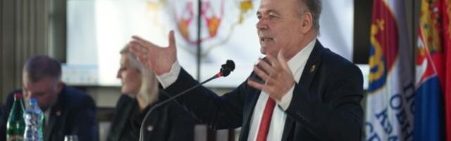 MONARHISTI: Obećanje izbora do kraja godine, ludom radovanje