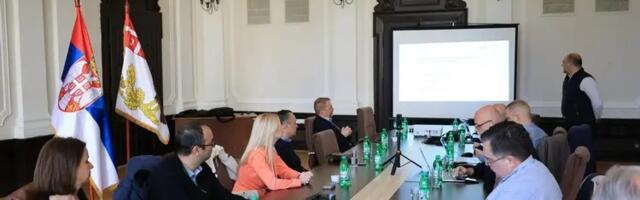 KONAČNO REŠENJE ZA PARKING I GUŽVE? Stručnjaci predlažu nove mere za saobraćaj u Kragujevcu (FOTO)