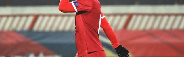 NEMCI RAZOTKRILI JOVIĆA: Srbin je umesto u Ajntraht trebalo da ide u Milan, ali se predomislio zbog Ibrahimovića