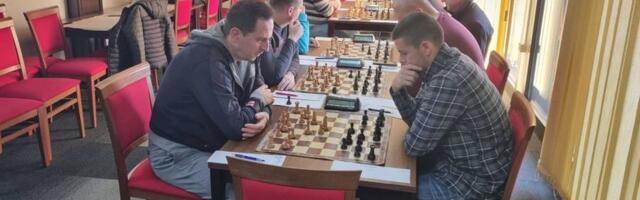 Svestrani Joveljić: Srpski špic osvojio šesto mesto na turnir u – šahu