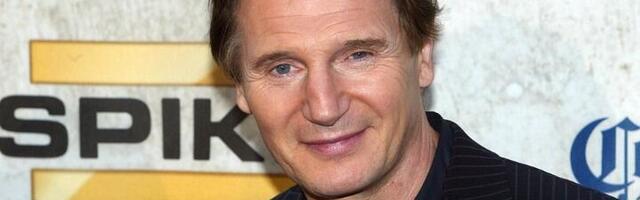 ŠOKANTNE FOTKE Lijama Nilsona iz nastavka kultnog filma "Goli pištolj" (FOTO/VIDEO)