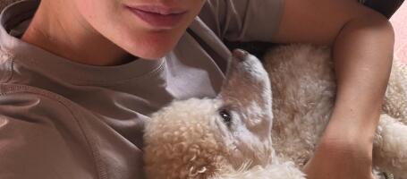 PEVAČICA (38) ČEKA BLIZANCE Sad se oglasila tik pred porođaj i pokazala kako provodi vreme: "On se ne odvaja od mene" (FOTO)