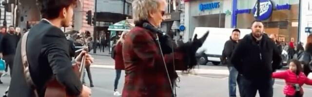 "NAPOLJE! MAKNI SE, JE***E!" Pevač isterao čoveka, a kamera sve zabeležila - ŠTA MU BI DA OVO URADI PRED SVIMA?