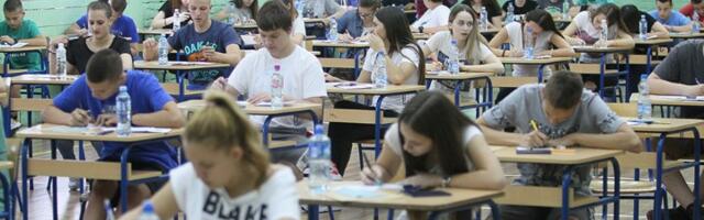 Sve je spremno za malu maturu: Ministar najavio kako će izgledati završni ispit za osmake - evo šta se menja