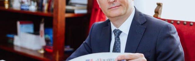 "SRBIJA JE NEZAVISNA ZEMLJA I SAMA BIRA SVOJE PARTNERE" Milenko Jovanov za Kurir: Građani će na sledećim izborima odlučiti o budućem pravcu države