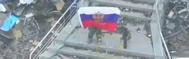 (VIDEO) Šokantne scene obilaze svet! Putin je od 2014. ovo čekao: Trobojka se vijori nad ključnim gradom, tek sad kreće pravi pakao
