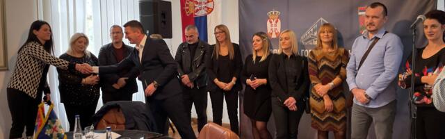 Gornjomilanovački medicinari koji su radili tokom kovid pandemije danas dobili ugovore za stalno