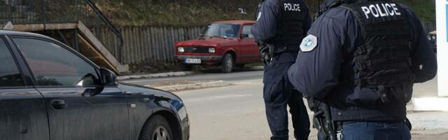 Filmska pljačka u Prištini: Napadnut kombi za transport novca, odjekivali pucnji! (VIDEO)