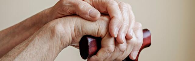 Ceo život su bili stub porodice - a posle 65 postaju najusamljeniji u sobi: Zašto zaboravljamo naše stare?