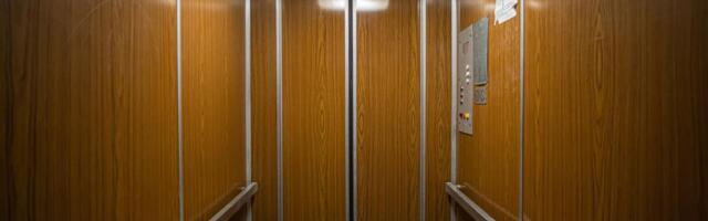 Šok u Beogradu: Liftovi prevezu više ljudi nego gradski prevoz, a stari su i po 60 godina