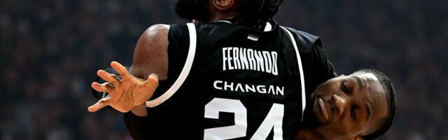 Navijači odmogli Zvezdi: Laseri poklonili Fernandu još jedno bacanje!